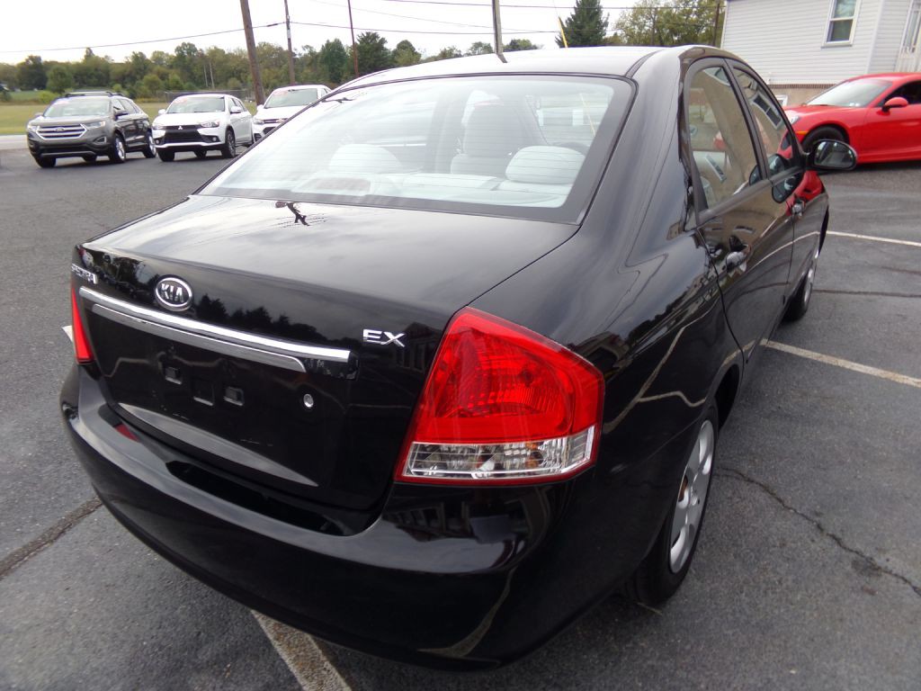 2009 Kia Spectra Image 3