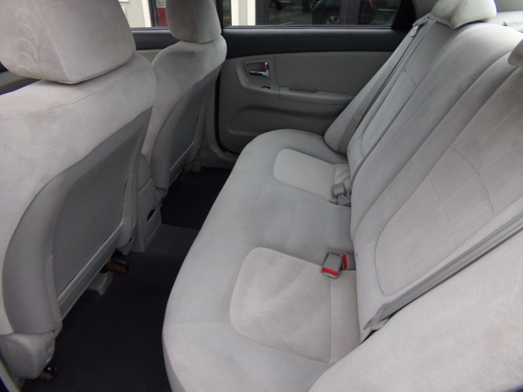 2009 Kia Spectra Image 6