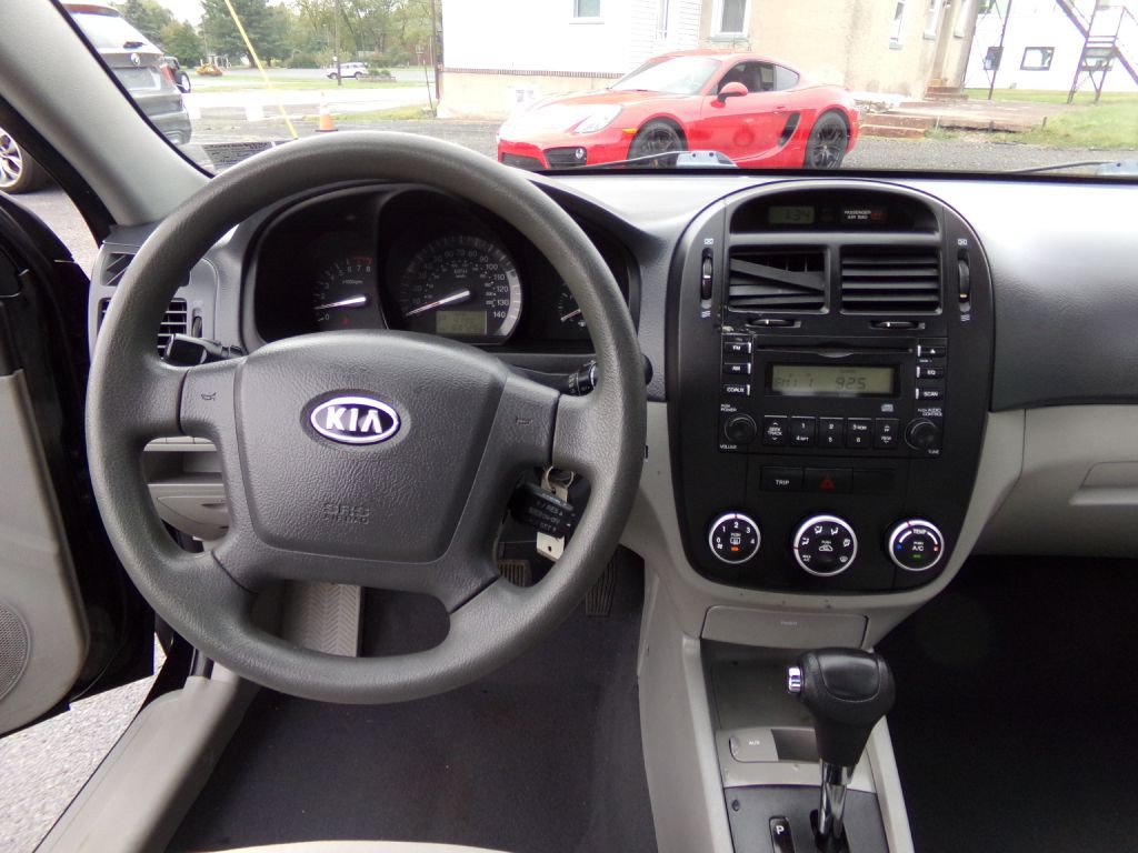 2009 Kia Spectra Image 7