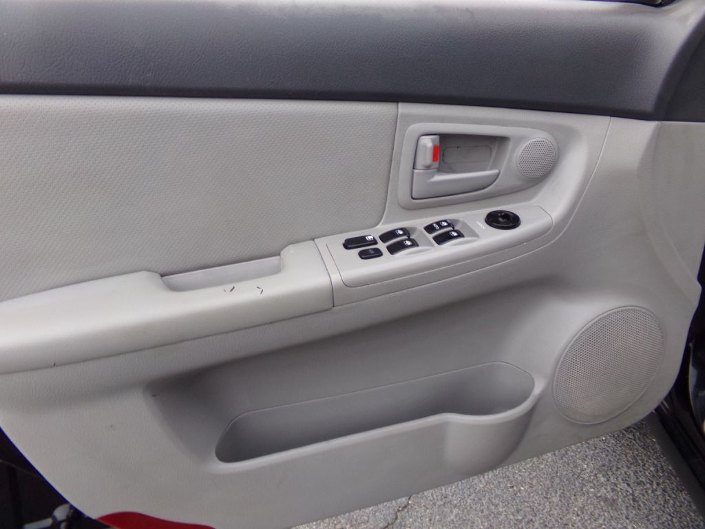 2009 Kia Spectra Image 12