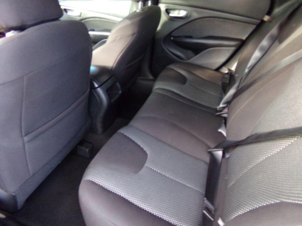 2015 Dodge Dart Image 6