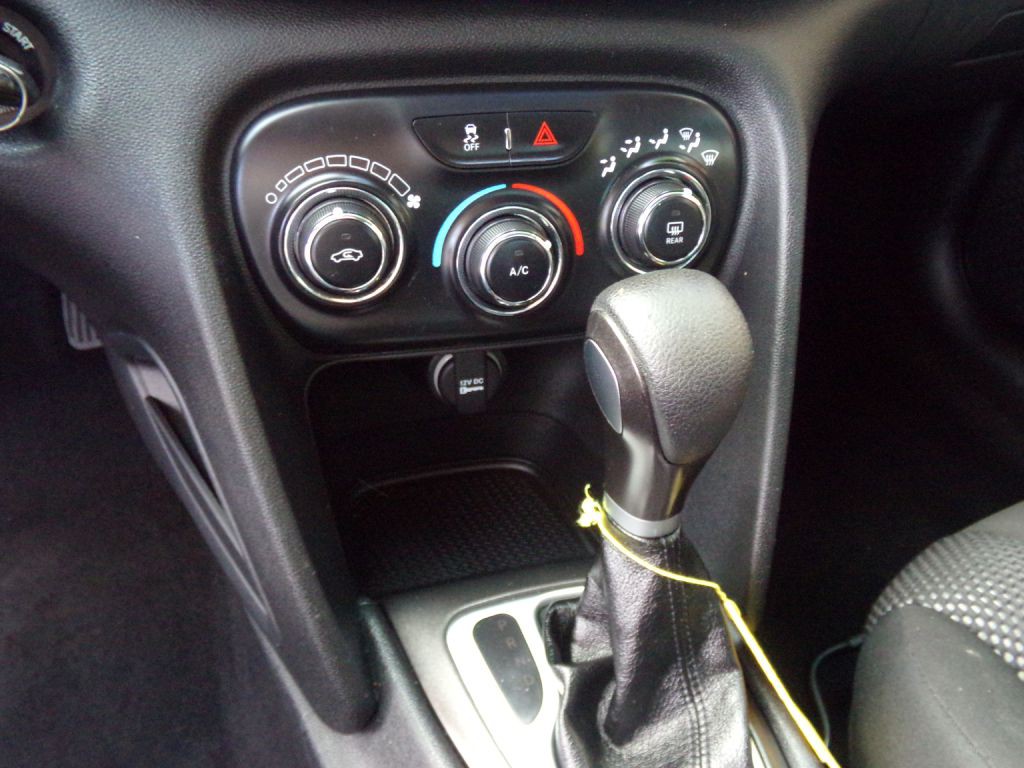 2015 Dodge Dart Image 10