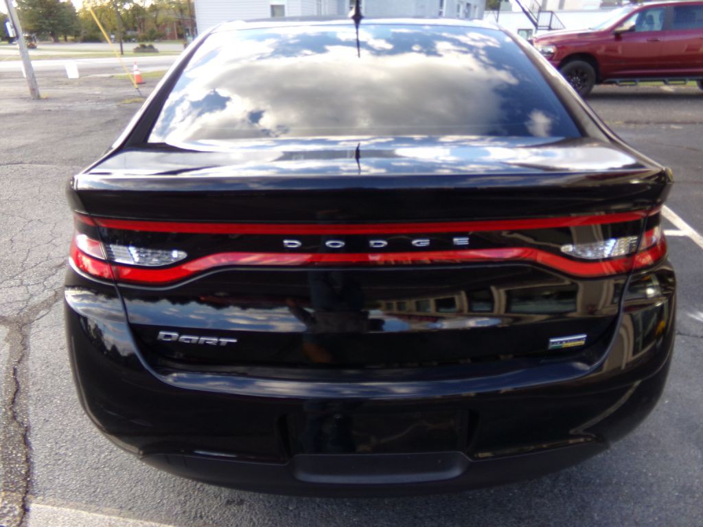 2015 Dodge Dart Image 16
