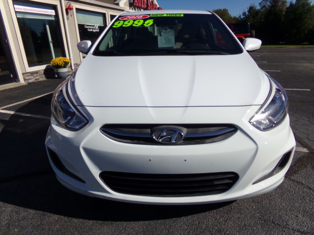 2016 Hyundai Accent Image 13