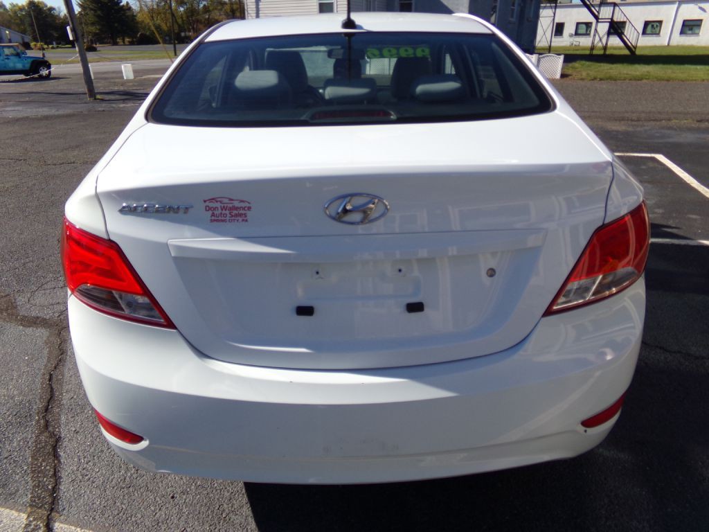 2016 Hyundai Accent Image 14