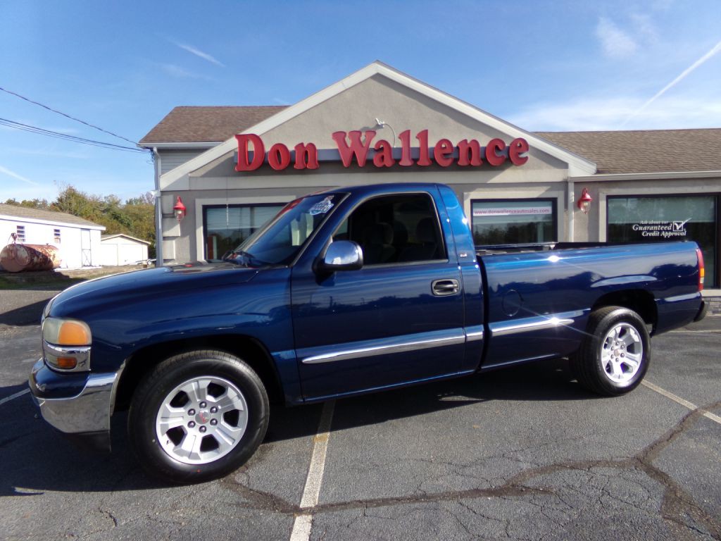2002 GMC Sierra 1500 Image 1