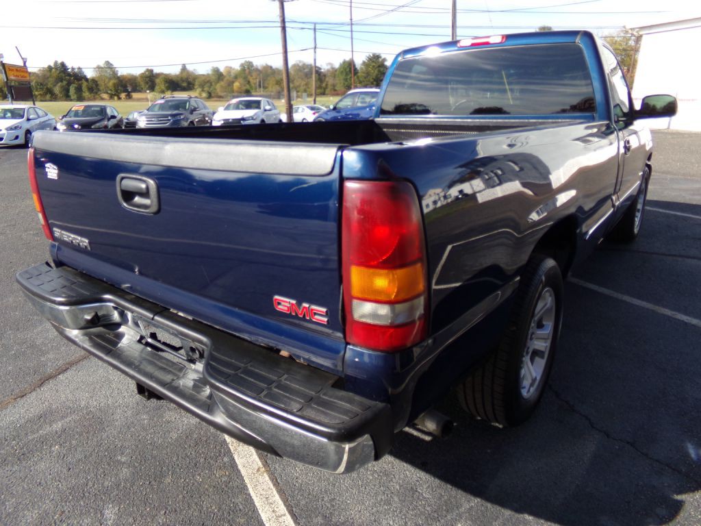 2002 GMC Sierra 1500 Image 3