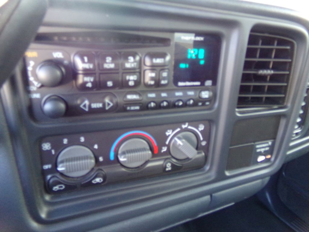 2002 GMC Sierra 1500 Image 6
