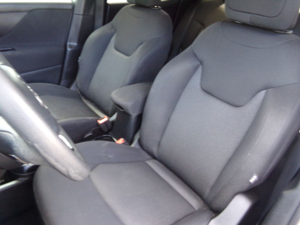 2018 Jeep Renegade Image 16