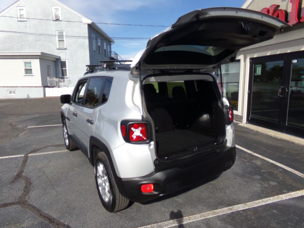 2018 Jeep Renegade Image 21