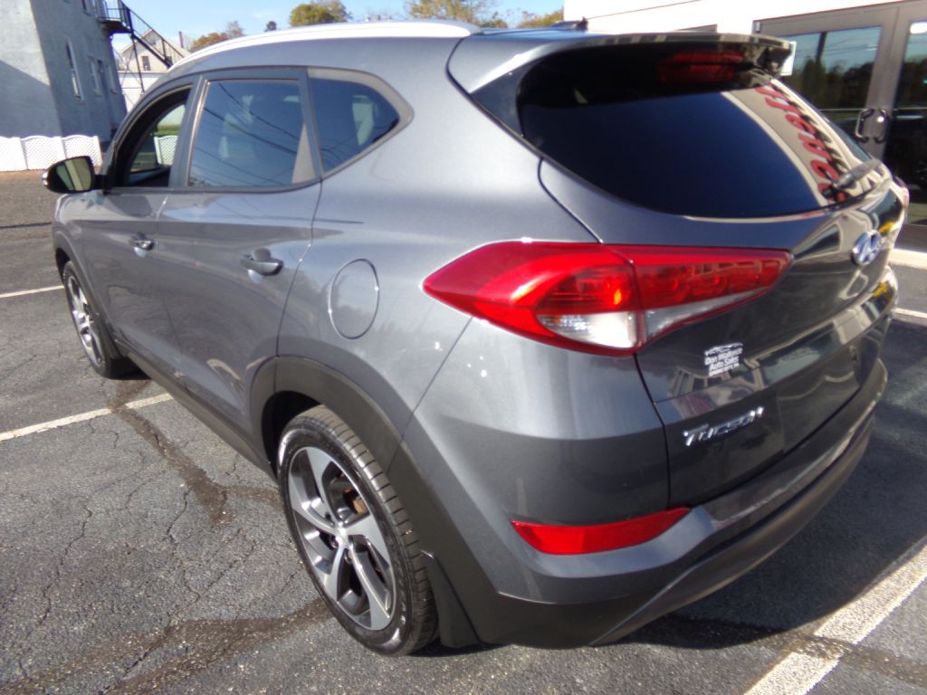 2016 Hyundai Tucson Image 2