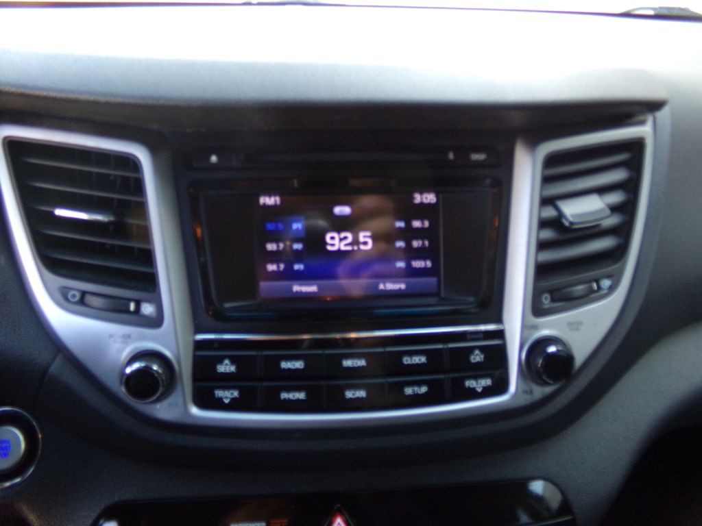 2016 Hyundai Tucson Image 8
