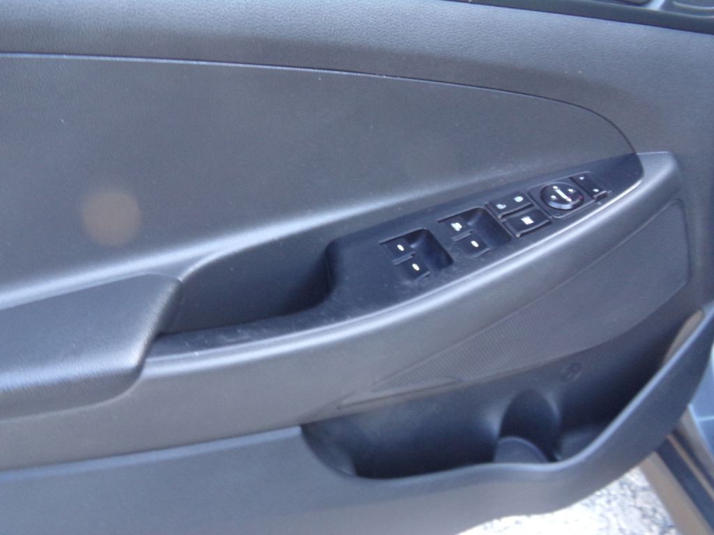 2016 Hyundai Tucson Image 16