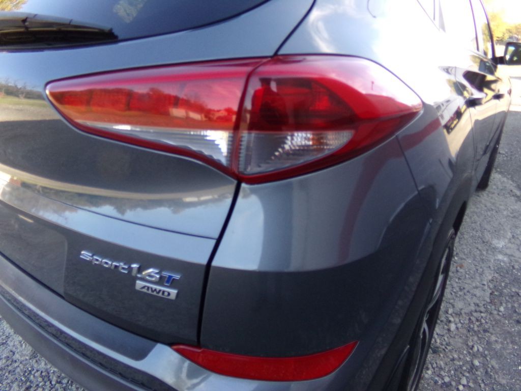 2016 Hyundai Tucson Image 21
