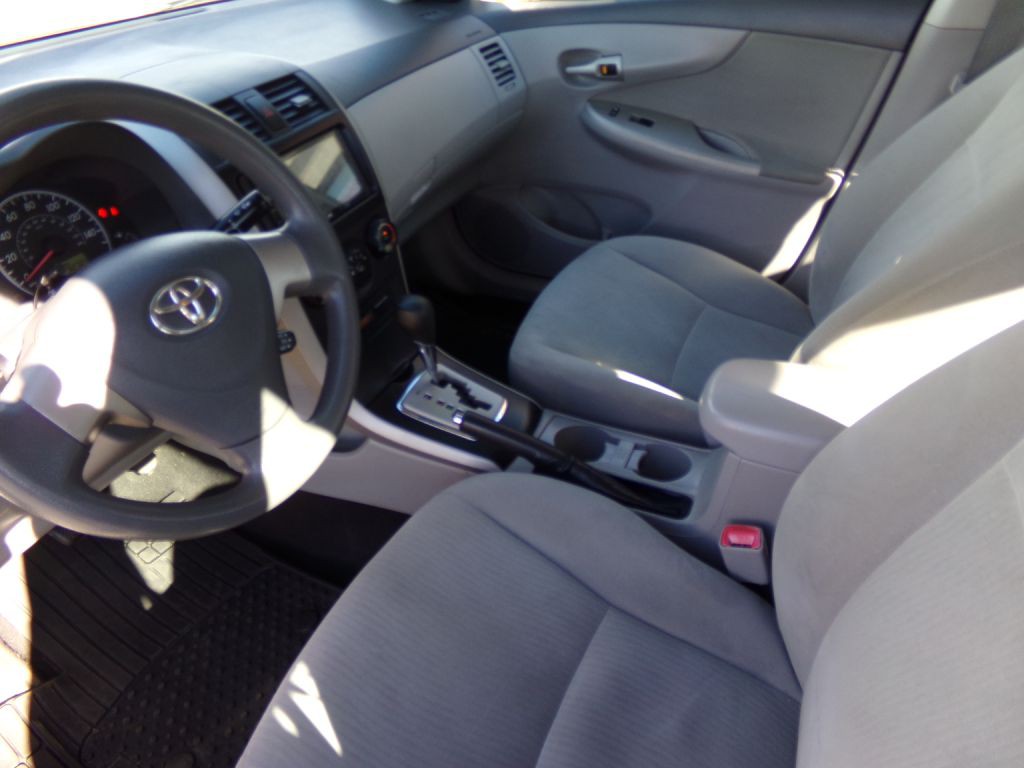 2010 Toyota Corolla Image 5