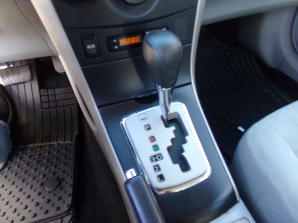 2010 Toyota Corolla Image 9