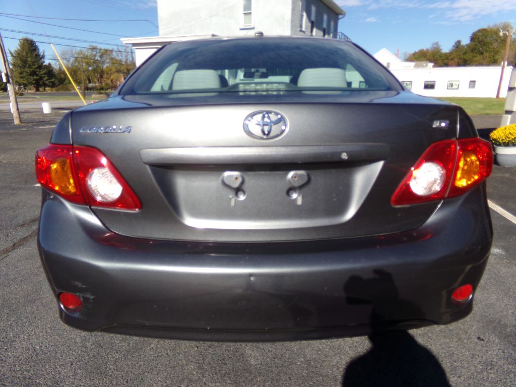 2010 Toyota Corolla Image 13