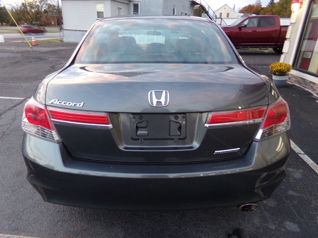 2011 Honda Accord Image 3