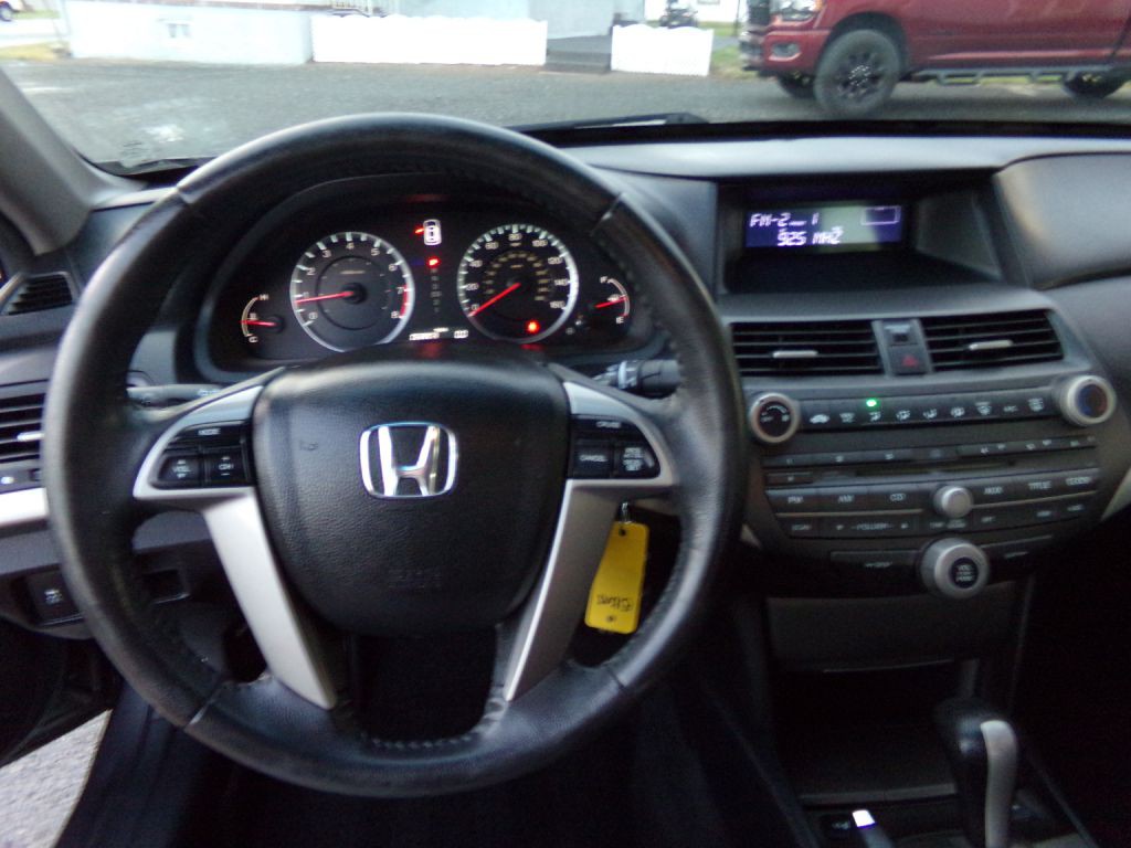 2011 Honda Accord Image 9
