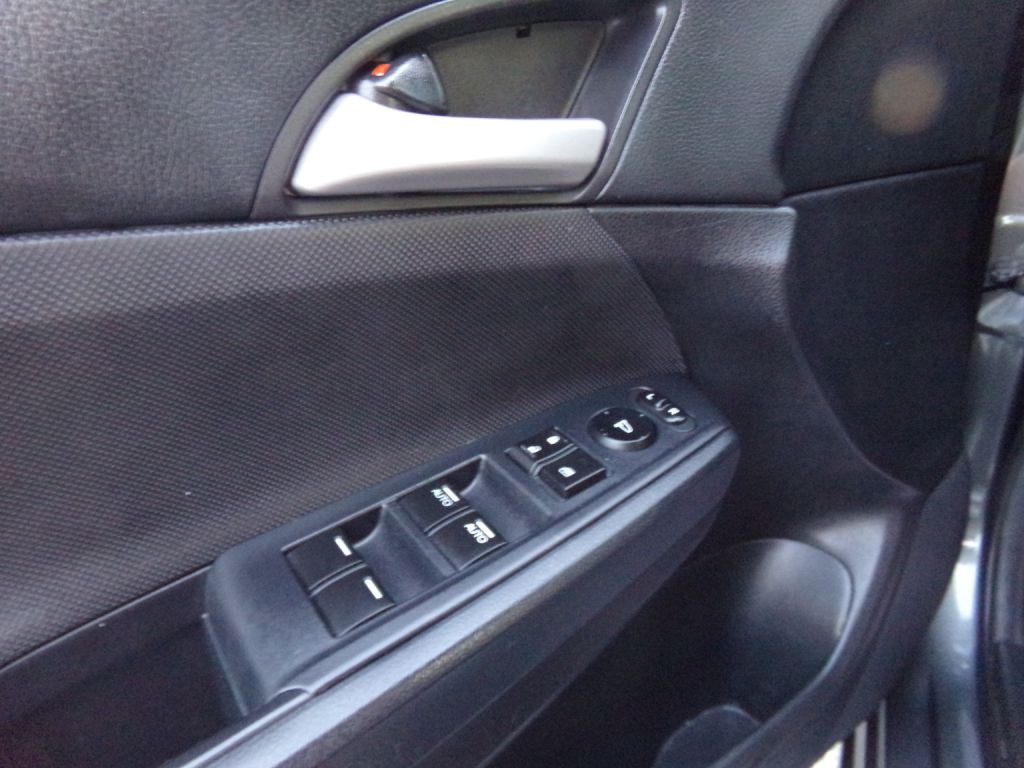 2011 Honda Accord Image 16