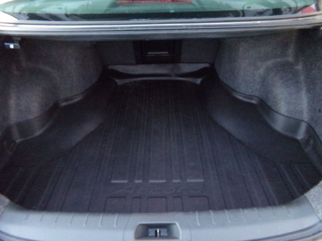 2011 Honda Accord Image 18