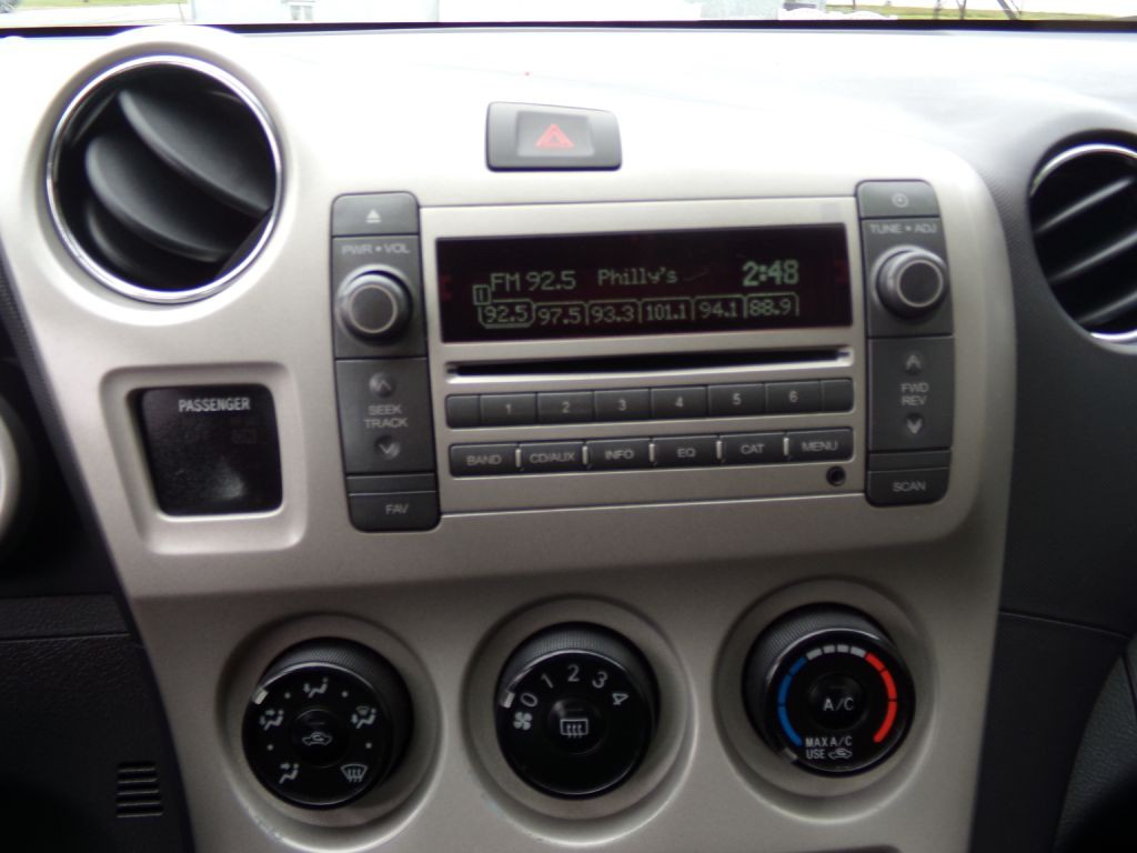 2009 Pontiac Vibe Image 8