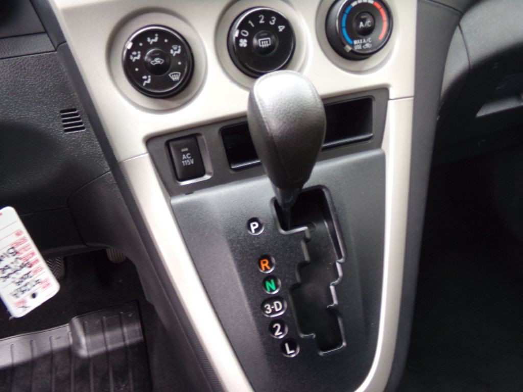 2009 Pontiac Vibe Image 9