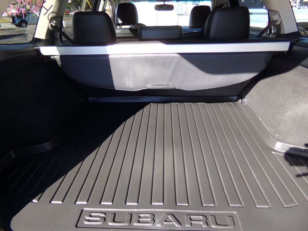 2010 Subaru Outback Image 21
