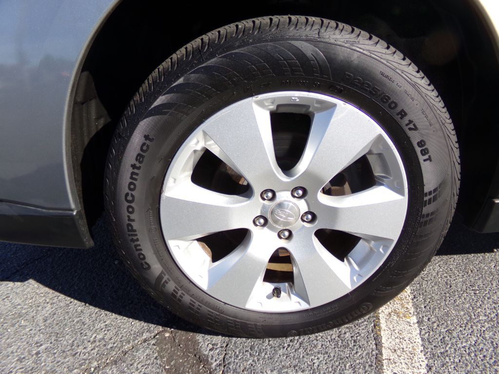 2010 Subaru Outback Image 23