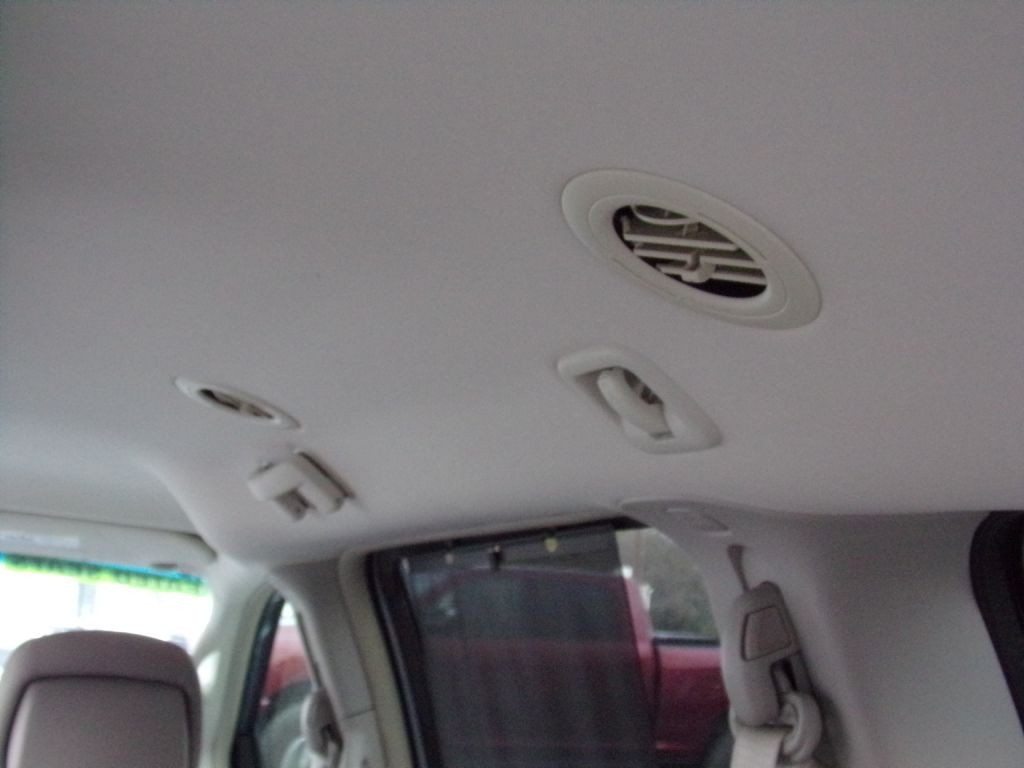 2010 Chrysler Town & Country Image 20