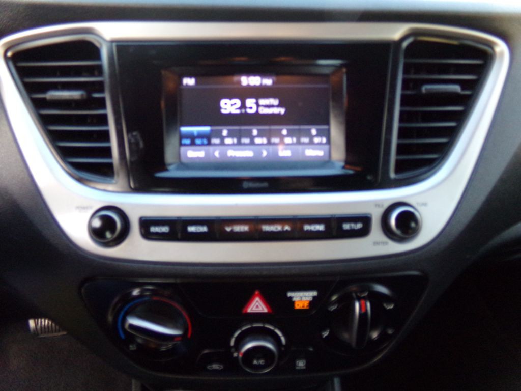 2019 Hyundai Accent Image 7