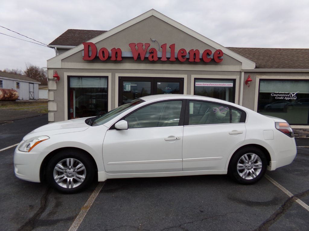 2011 Nissan Altima Image 1