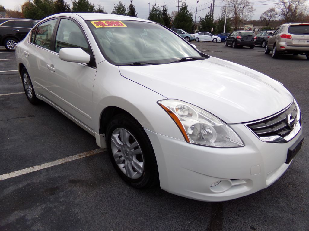 2011 Nissan Altima Image 4