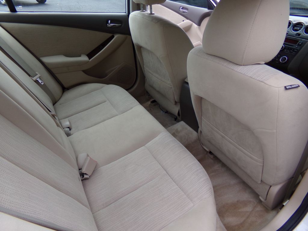 2011 Nissan Altima Image 6