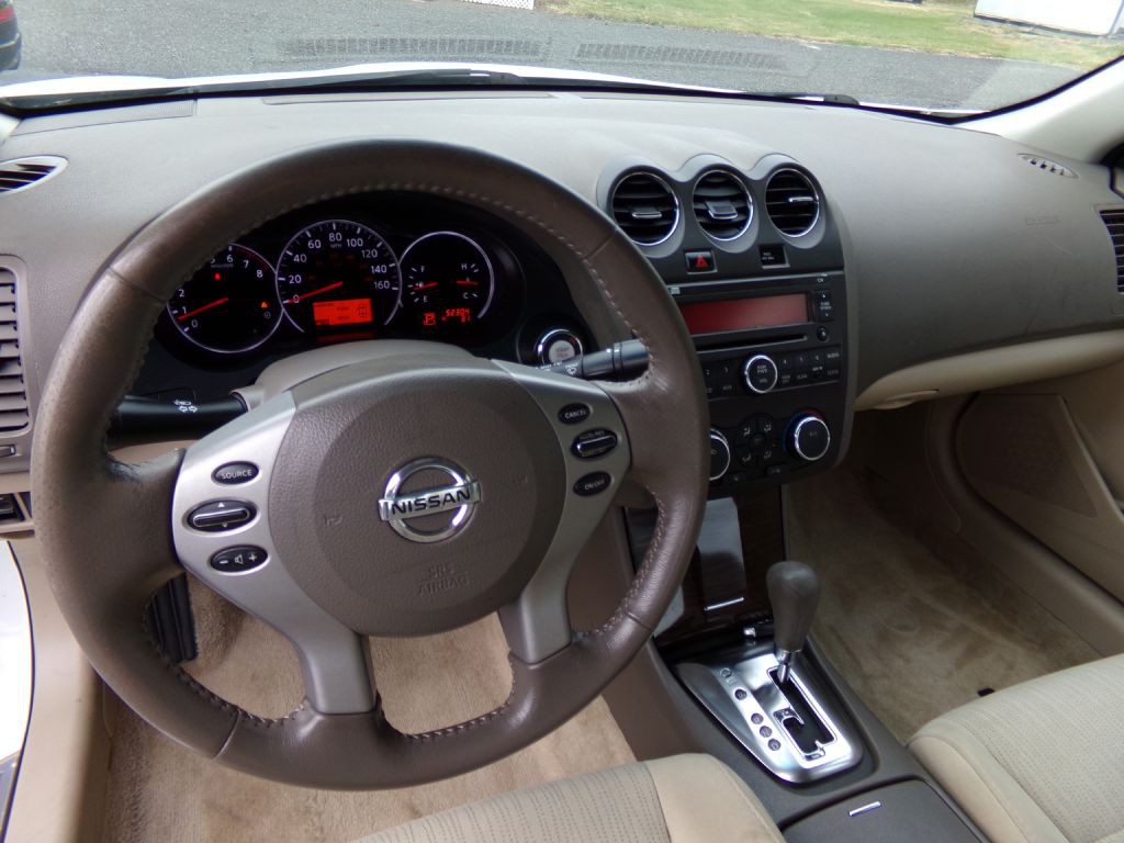 2011 Nissan Altima Image 7