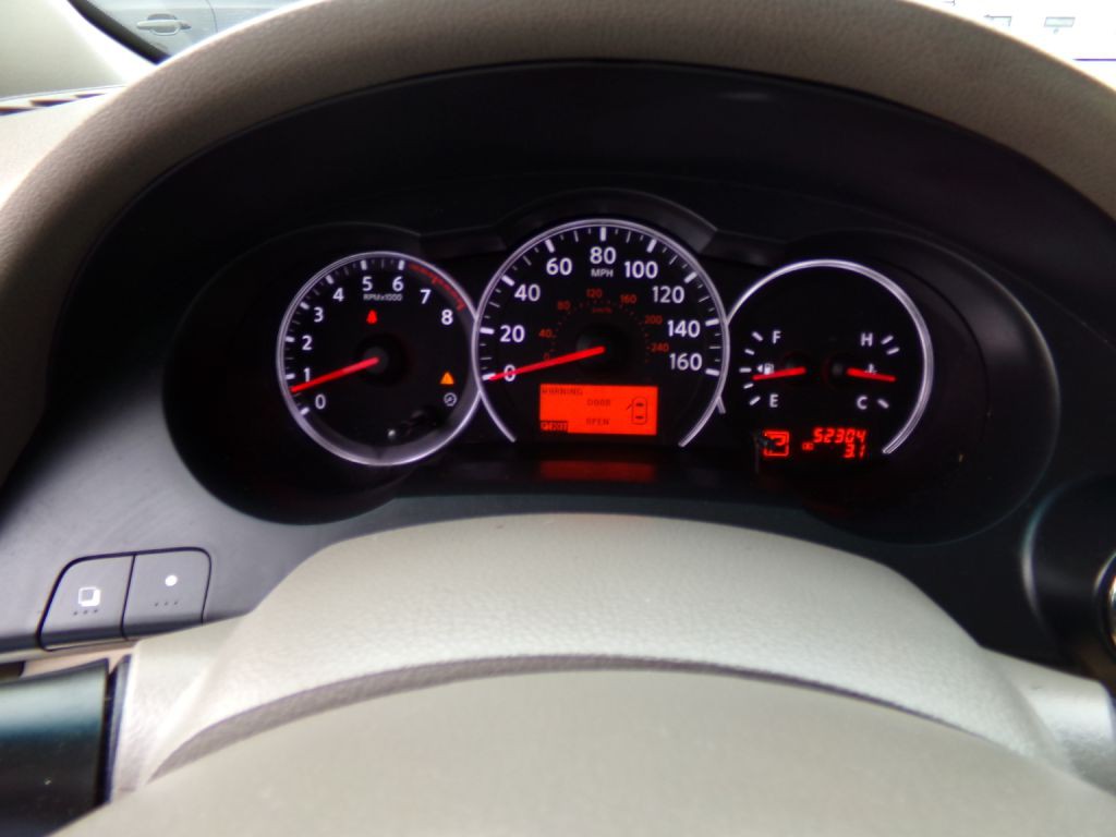 2011 Nissan Altima Image 10