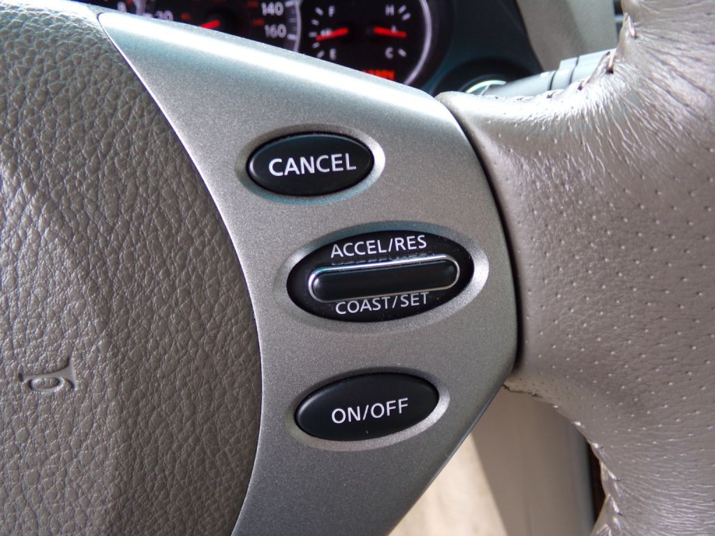 2011 Nissan Altima Image 12