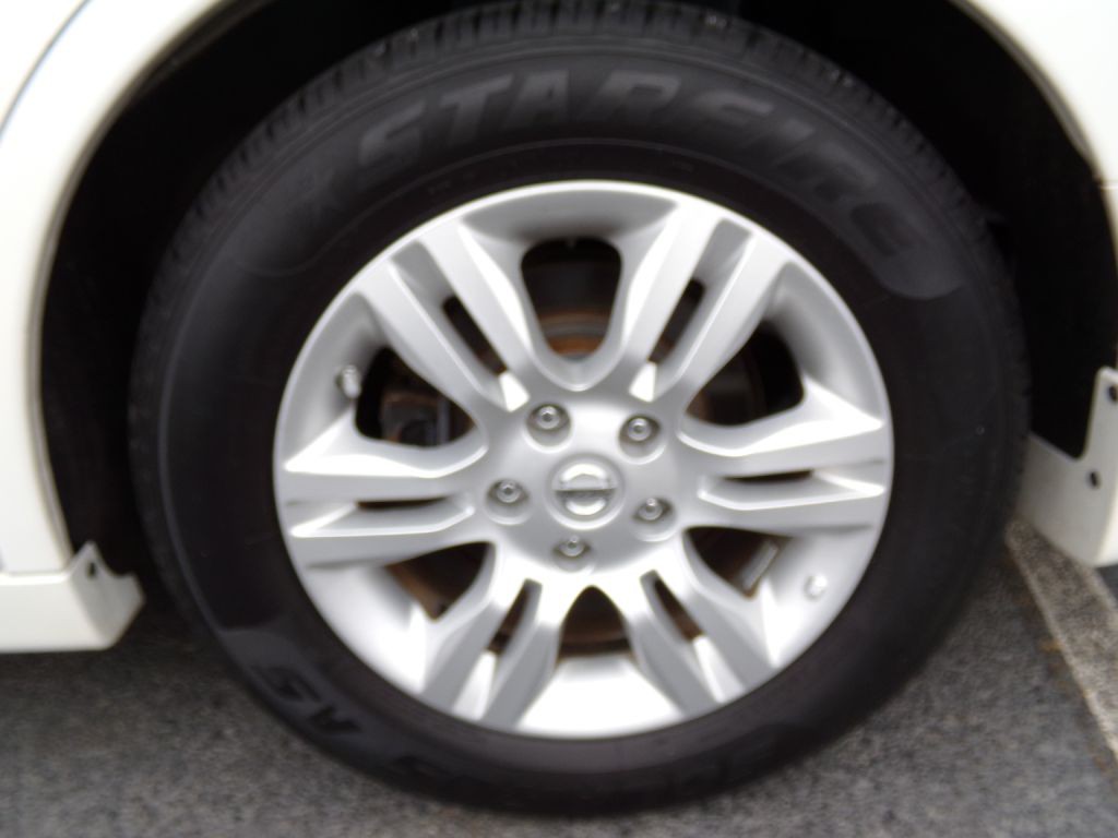 2011 Nissan Altima Image 18