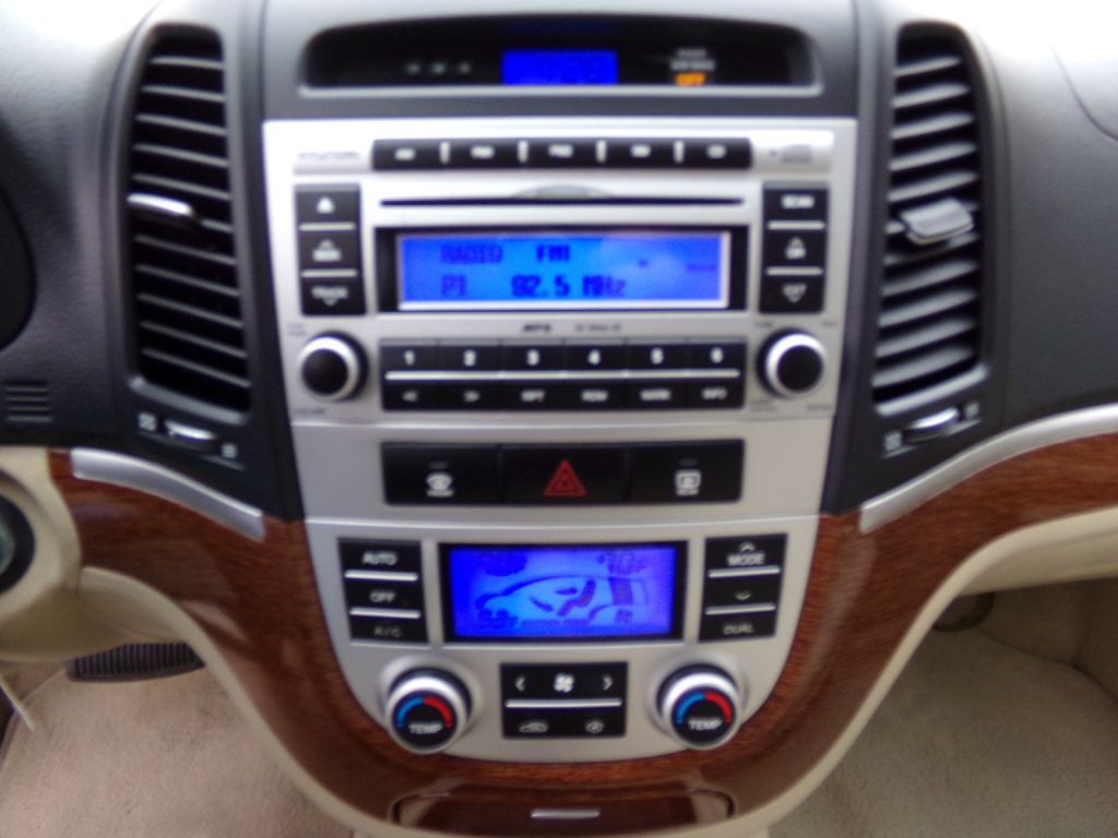 2007 Hyundai Santa Fe Image 8