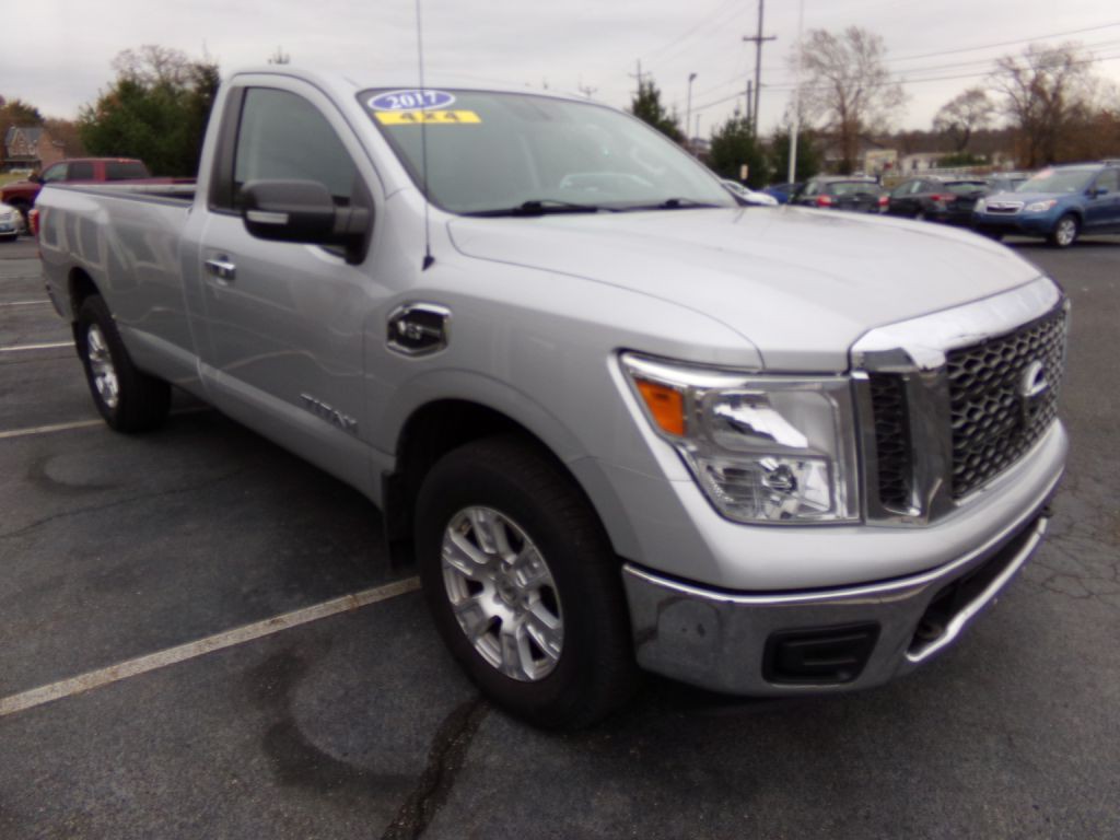 2017 Nissan Titan Image 4
