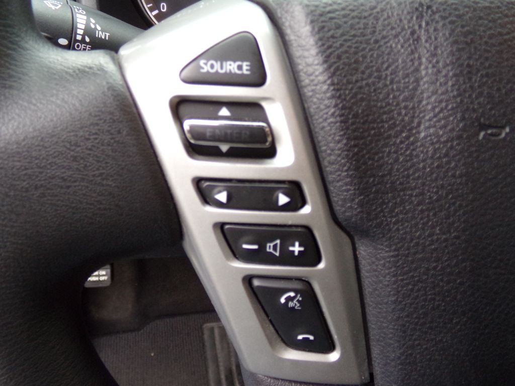 2017 Nissan Titan Image 11