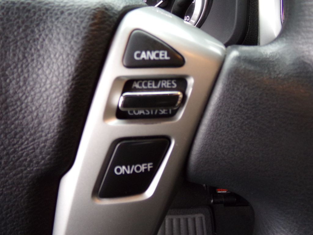 2017 Nissan Titan Image 12