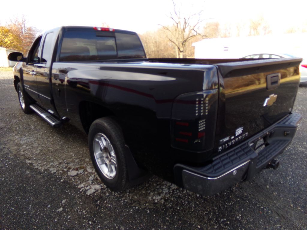 2007 Chevrolet Silverado 1500 Image 3