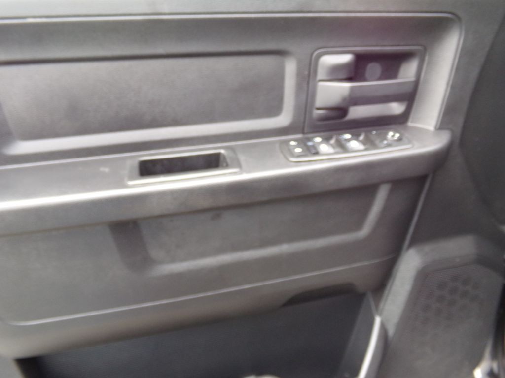 2015 RAM 1500 Image 14