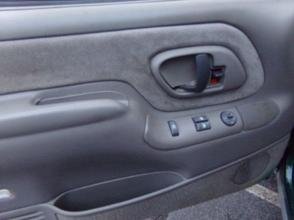 1995 Chevrolet C/K Image 9