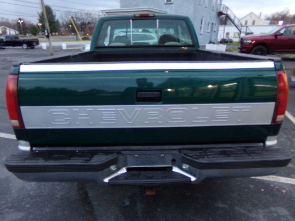1995 Chevrolet C/K Image 11