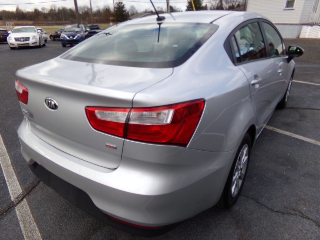 2016 Kia Rio Image 3