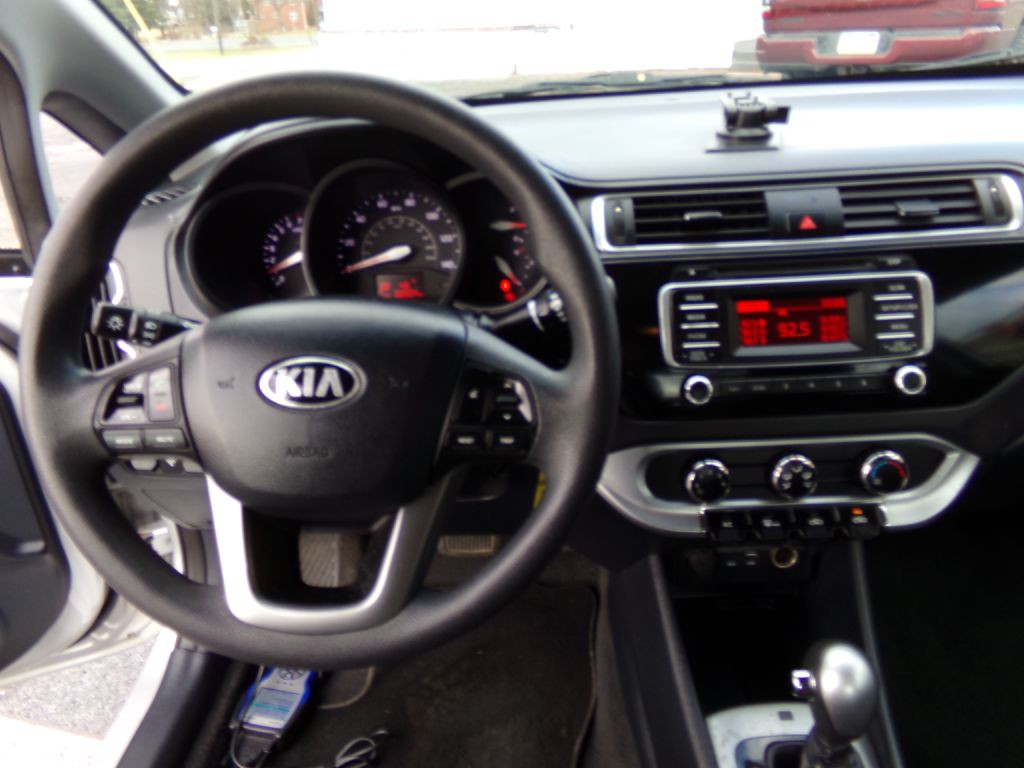 2016 Kia Rio Image 7
