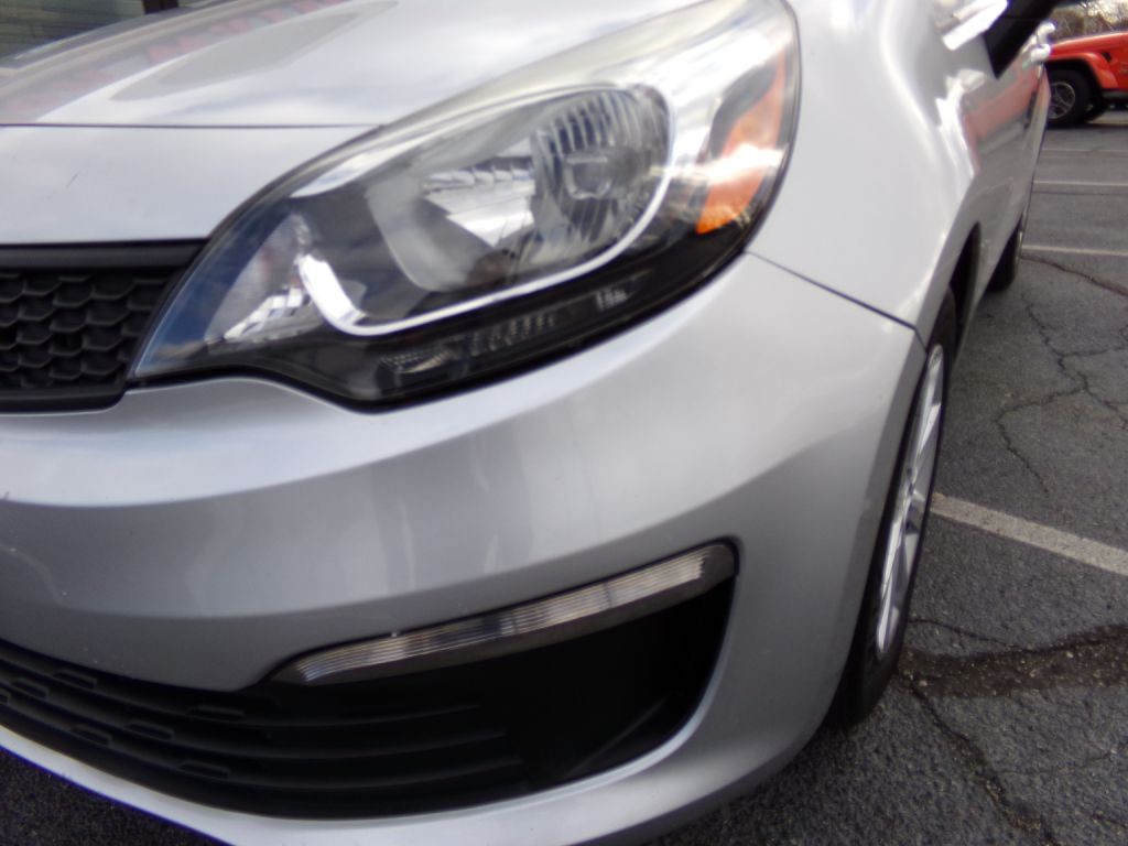 2016 Kia Rio Image 15