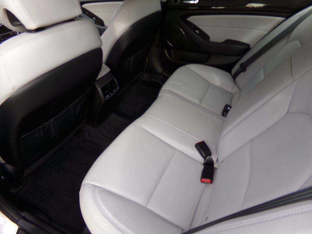 2014 Kia Cadenza Image 6